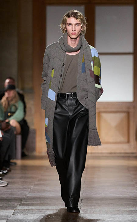 أسبوع باريس للموضة: تصاميم تتخطى حاجز الزمان من هيرميس